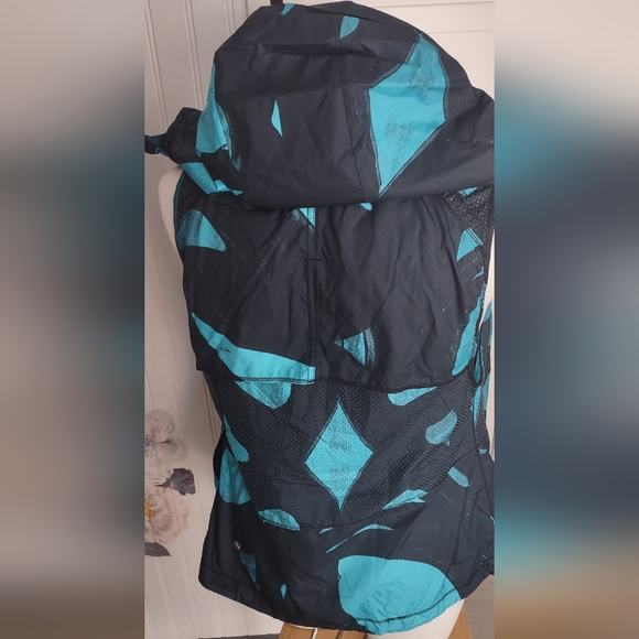 Lululemon Women’s Pack-It Vest Back Spin Stroke Peacock Blue Black Size 10 EUC - Picture 3 of 12